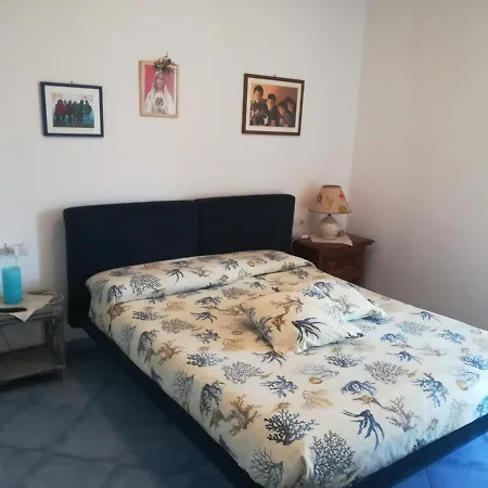 Nel Borgo Dei Mirti *